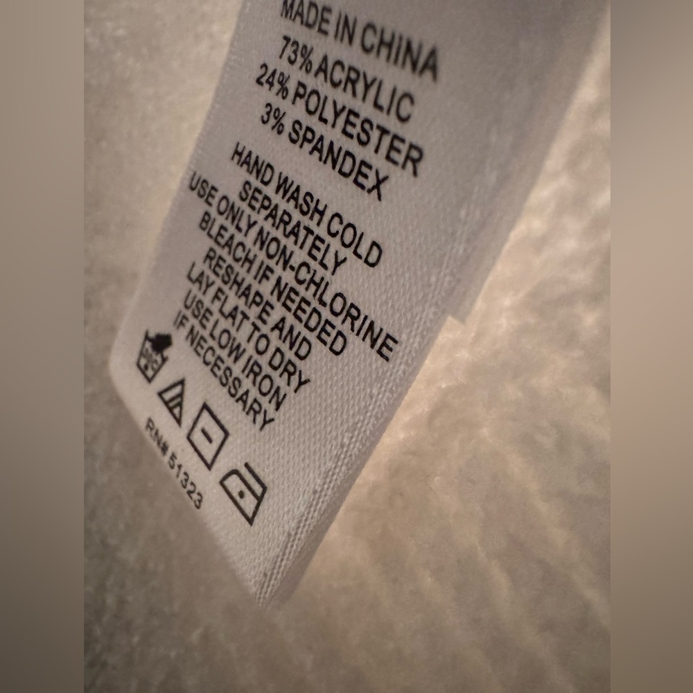 CeCe Groovy Sweater Antique White - Picture 6 of 12